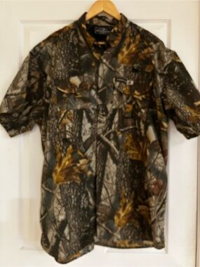 WINCHESTER Camo Short Sleeve Button-Down Shirt - Men's Casual